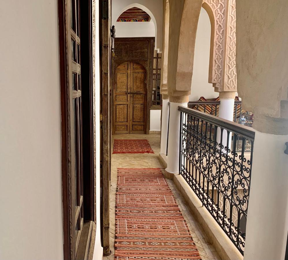 رياد Laksiba *